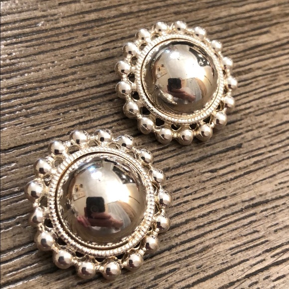 Premier Design Round Circle Button Clip Earrings - Picture 4 of 14